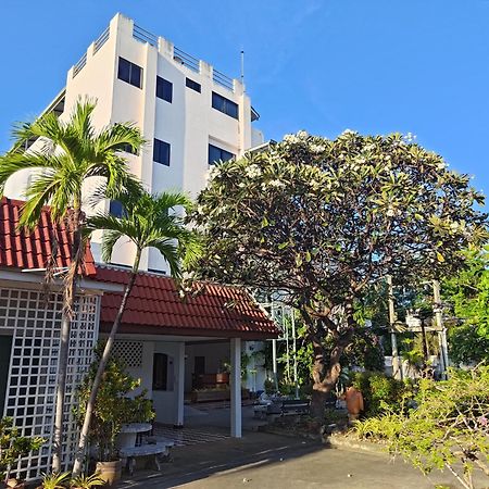 Puangpen Villa Hotel HHQ Buitenkant foto