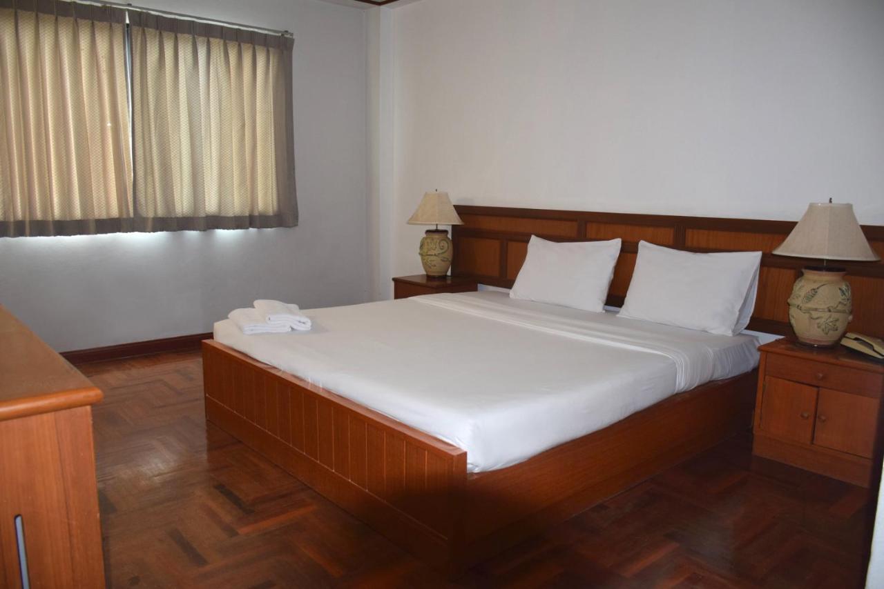 Puangpen Villa Hotel HHQ Buitenkant foto
