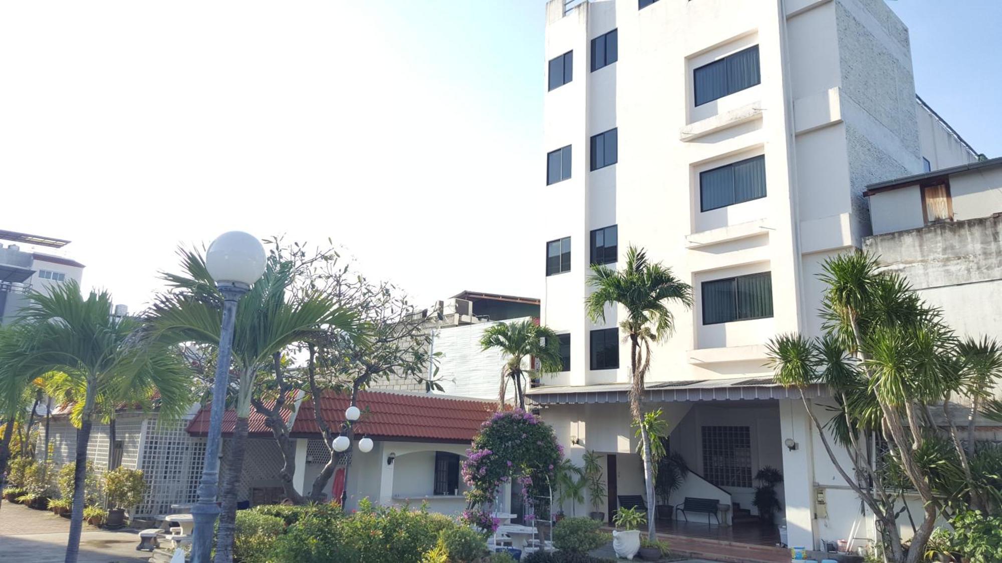 Puangpen Villa Hotel HHQ Buitenkant foto