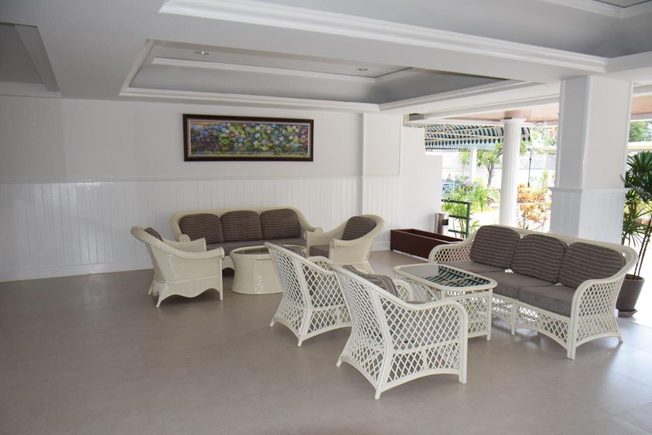 Puangpen Villa Hotel HHQ Buitenkant foto