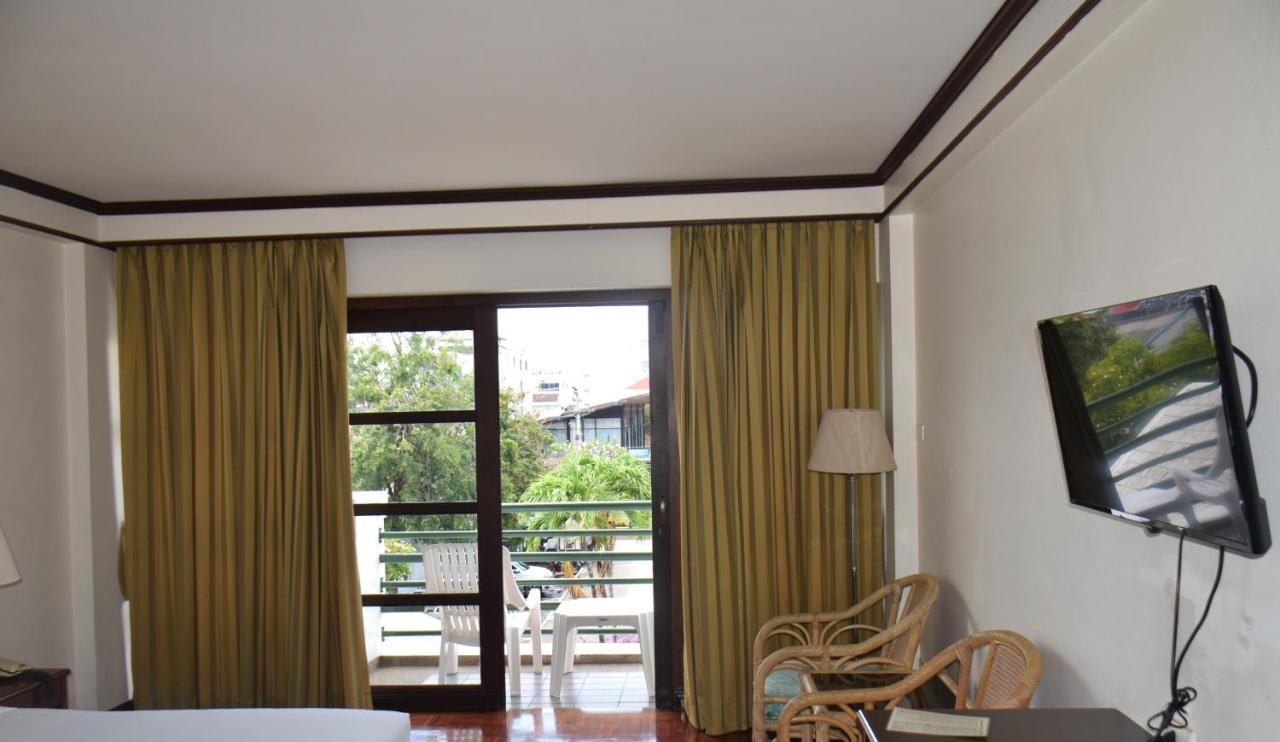 Puangpen Villa Hotel HHQ Buitenkant foto
