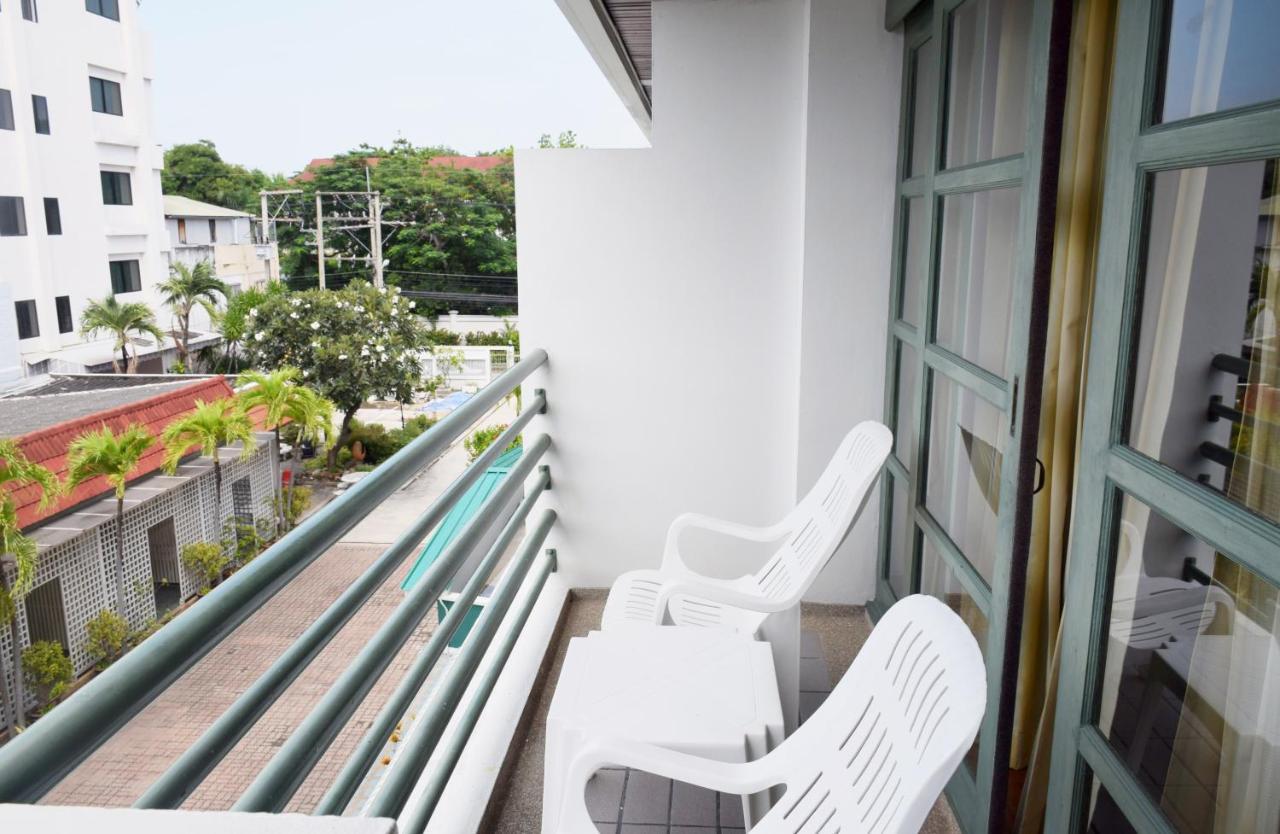 Puangpen Villa Hotel HHQ Buitenkant foto